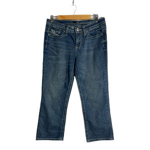 a.n.a. Women’s denim capris sz 8 Medium wash